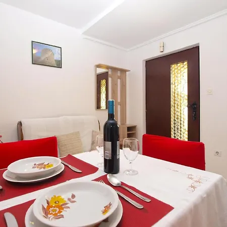 Apartment Fuer 2 Personen Ca 30 Qm In Pula, Istrien Istrische Riviera *