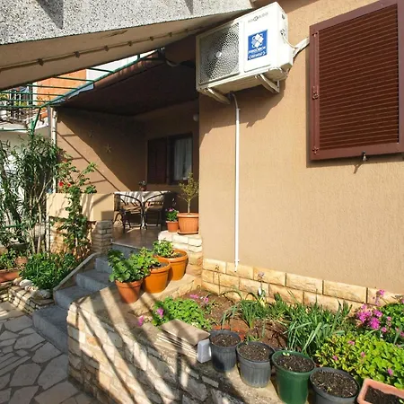 Fuer 2 Personen Ca 30 Qm In Pula, Istrien Istrische Riviera Apartment *