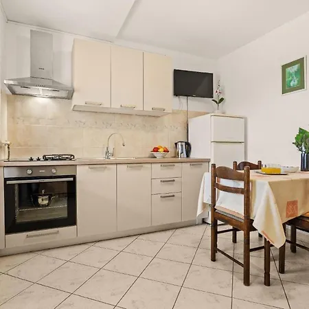 Apartment Fuer 2 Personen Ca 30 Qm In Pula, Istrien Istrische Riviera Pula
