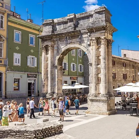 Fuer 2 Personen Ca 30 Qm In Pula, Istrien Istrische Riviera Apartment *
