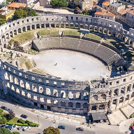 Fuer 2 Personen Ca 30 Qm In Pula, Istrien Istrische Riviera *