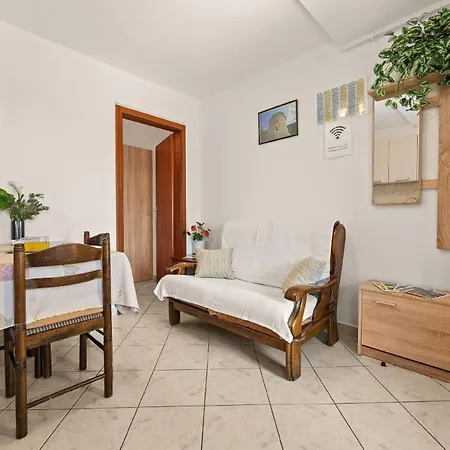 Fuer 2 Personen Ca 30 Qm In Pula, Istrien Istrische Riviera Apartman Pula